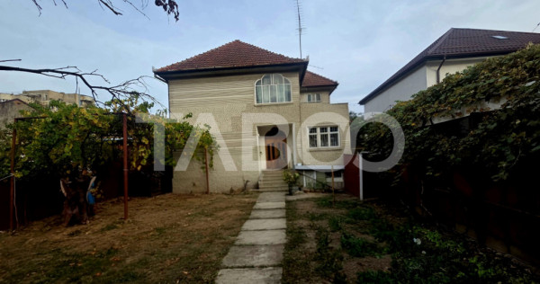 Casa 5 camere 374 mp utili + Anexa 75 mp in punctul 0 al Fag