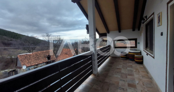 Casa de vacanta - pensiune 96 mp teren de 875 mp in Rasinari