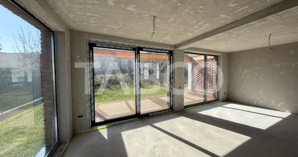 Casa individuala de vanzare in Gruia zona semicentrala