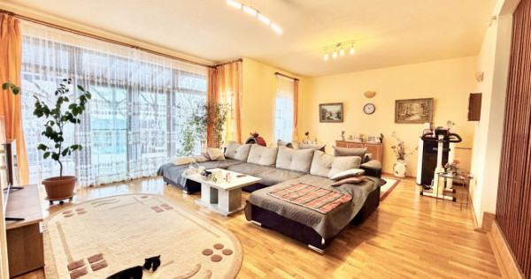 Casa spatioasa - 5 camere - curte generoasa - pozitie excele
