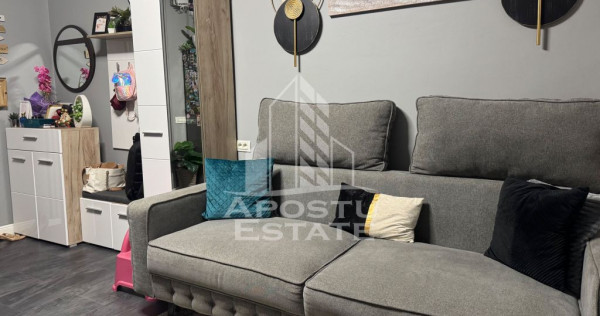 Apartamtent cu 2 camere, renovat, loc de parcare, zona Take Ionescu