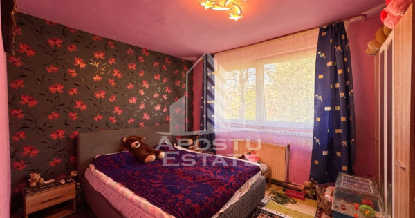 Apartament cu 2 camere, 44mp, etaj 1, anvelopat, zona Garii, Hunedoara