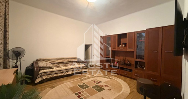 Apartament cu 2 camere, centrala proprie, teren 99 mp, zona Iosefin