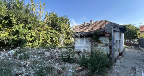 Teren intravilan 679 mp si casa demolabila, zona Crisan
