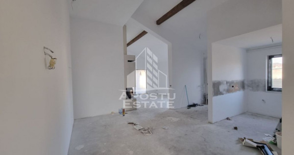 Duplex de vanzare P+M cu 5 camere, in Ghiroda