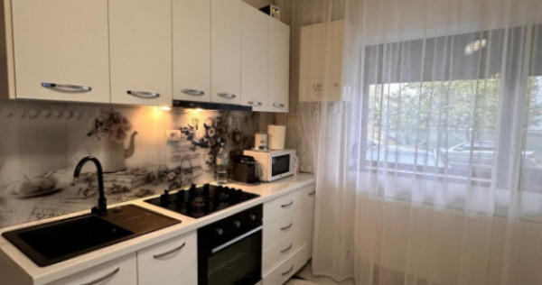Apartament cu 2 camere decomandate de v&acirc;nzare &icirc;n zona Prim