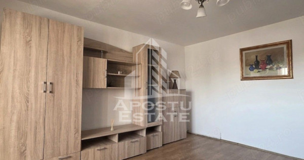 Apartament cu 4 camere de inchiriat in zona Dambovita