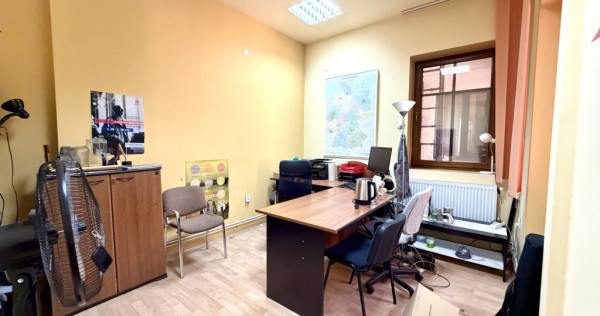 DE INCHIRIAT &ndash; Spatiu de birou, 8 mp utili, locatie ultrac