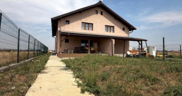 Duplex 5 camere, 140 mp utili, 18 mp terasa, 380mp teren-Chi
