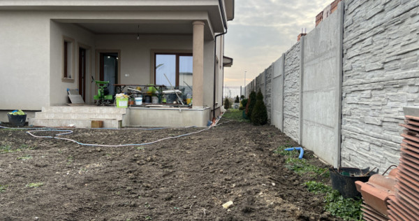 Duplex, 4 camere, 290mp teren, 125mp utili, curent trifazic