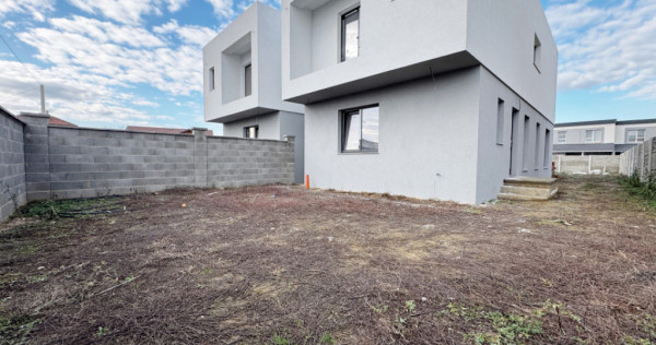 Duplex despartit prin camera tehnica, 121mp utili si 350mp t
