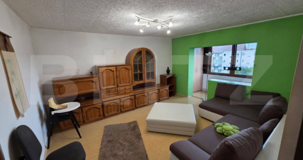 Apartament cu 3 camere, 72.8 mp, zona