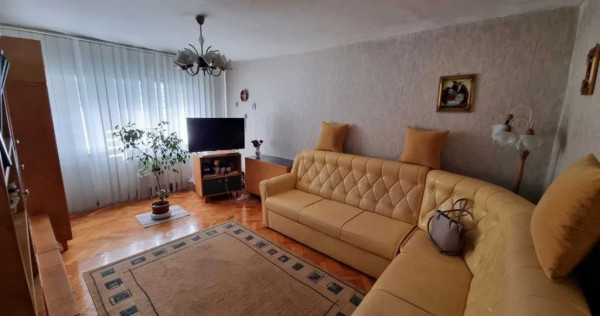 Apartament 3 camere decomandat | Bloc izolat | Centrala prop