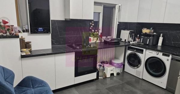 VANZARE APARTAMENT 3 CAMERE BD. DECEBAL