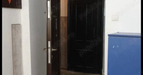 Particular vand spatiu de birouri zona Patria
