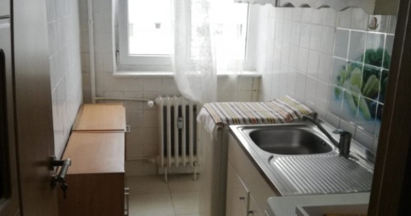 G.Enescu-Apartament 2 camere nedecomandat,pret 40000E.