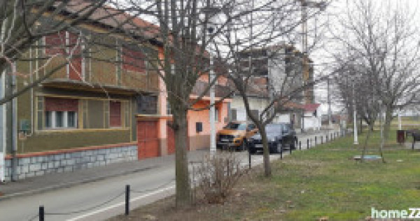 Casă de cărămidă, zona Ioșia str. Padișului Oradea, Bihor