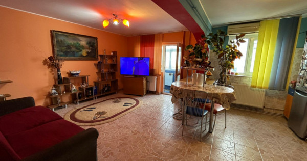 Apartament 3 camere decomandat, zona Calarasilor.