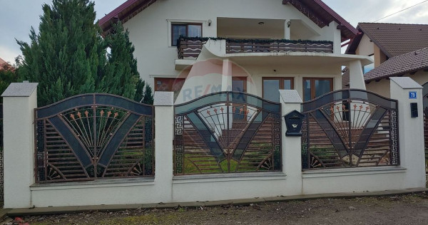 Casă / Vilă cu 4 camere in Sfantu Ilie-Suceava