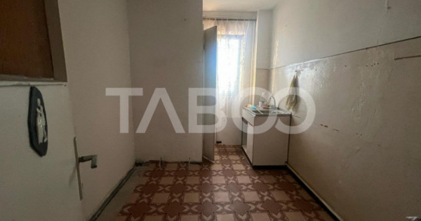 Apartament de vanzare 2 camere in zona Tudor Vladimirescu