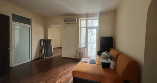 Vânzare apartament 4 camere zona Mosilor