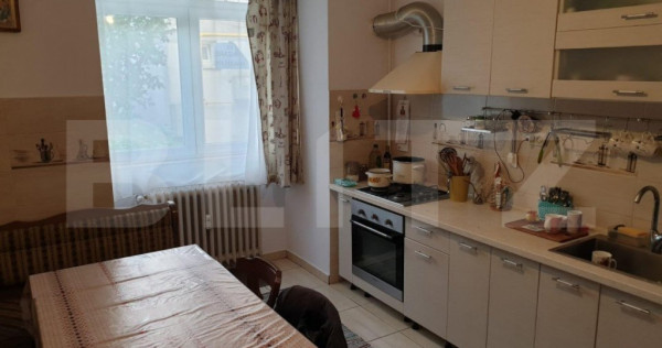 Apartament 4 camere, 78 mp, parter, zona Centrala