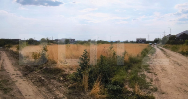 Teren intravilan 356 mp, deschidere bilaterala, in spatele V