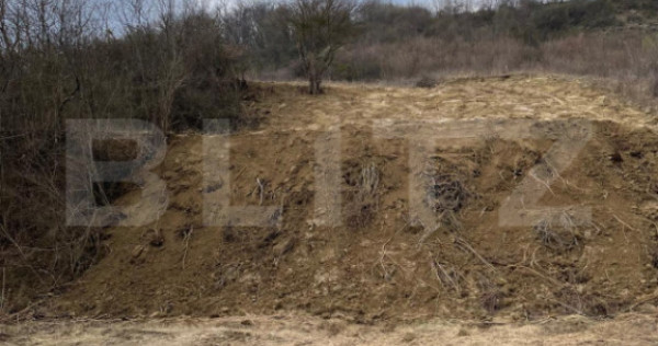 Teren intravilan 1.525 mp &ndash; Valea Jelnei, aproape de Bistr