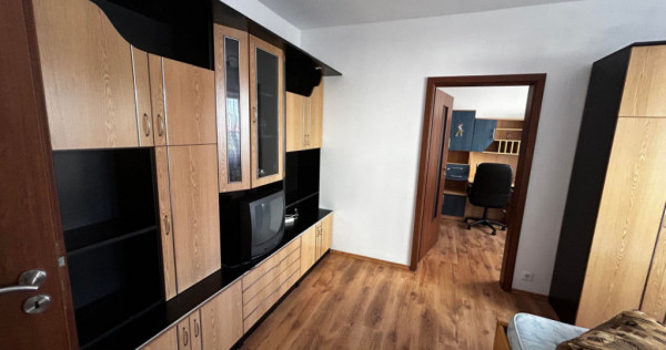 Apartament curat cu 3 camere Vasile Aaron Sibiu
