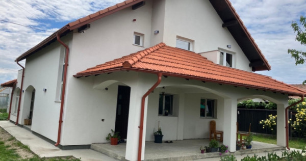 Casa 250 mp și teren 1250 mp Ramnicu Valcea, strada Bisericii