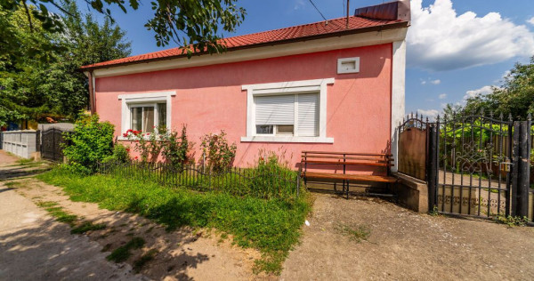 Casa cu 4 camere si teren de 3400Mp in Tarnova