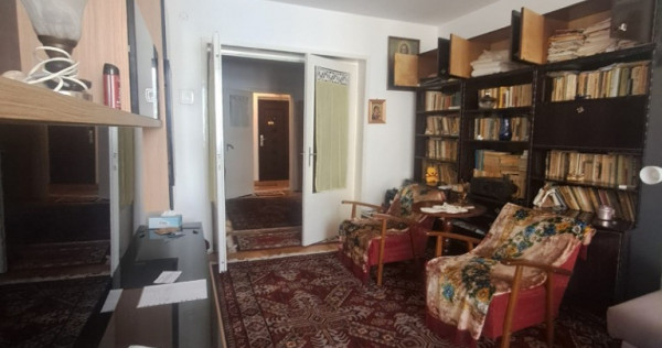 De vanzare 3 camere etaj 1, boxa , loc de parcare , 59000 euro