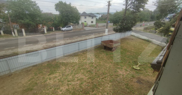 Casa 4 camere, 2610 mp teren, zona Solca, Radauti