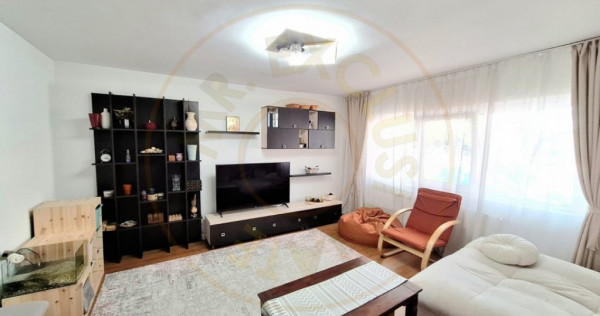 Apartament 4 camere Topoloveni, parter