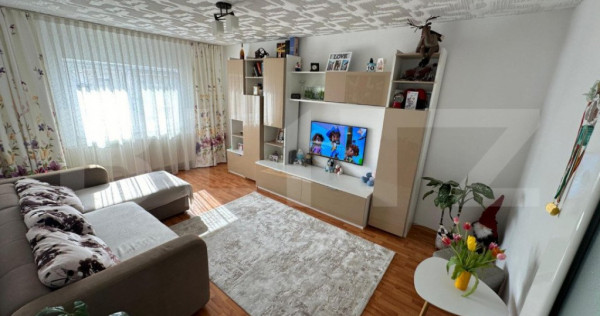 Apartament 3 camere, 79 mp, zona Mercur