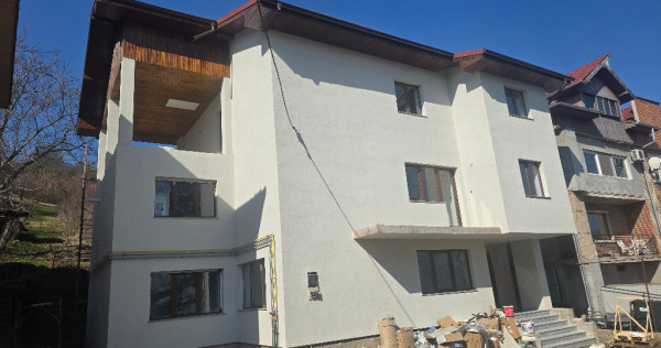 Vand apartament cu 3 camere Deva, in Vila cu 3 ap etaj 2 +230 mp teren