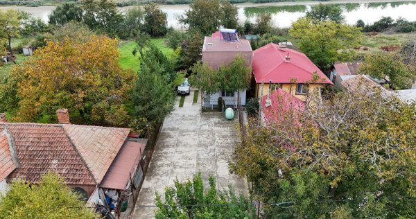 Casa cu deschidere la lac