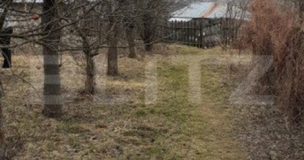 Teren cu casa batraneasca de 85 mp utili cu teren de 6700 mp