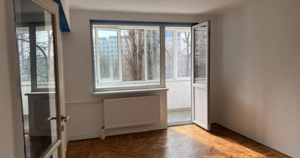 Apartament cu 3 camere în zona Gării de Nord