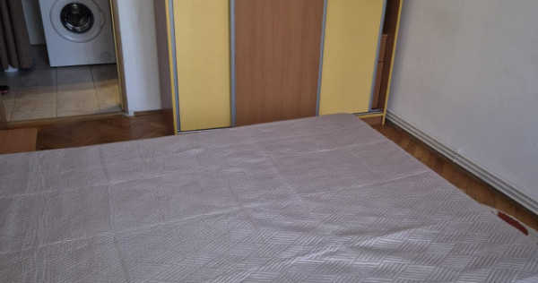 Apartament de 3 camere zona Branduselor