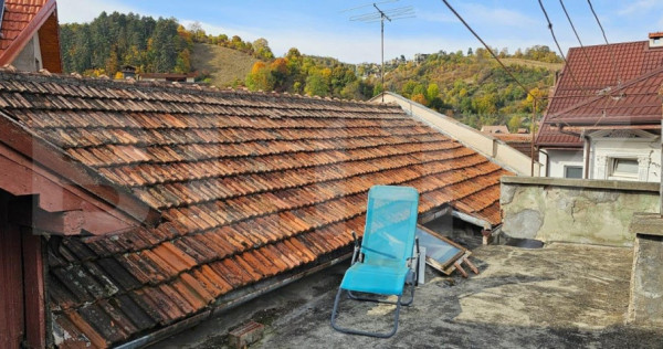 Casa individuala cu 3 camere, 90 mp, zona Piata Unirii