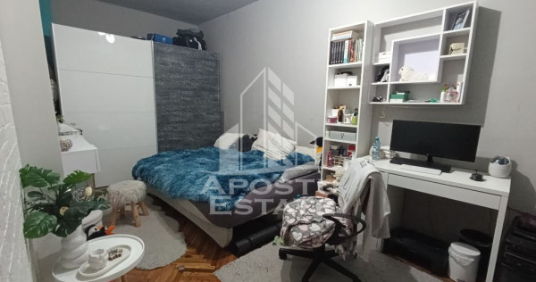 Apartament cu 4 camere, centrala proprie, 2 bai, terasa, ...