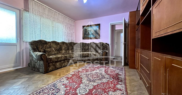 Apartament 3 camere, centrala proprie, zona Girocului