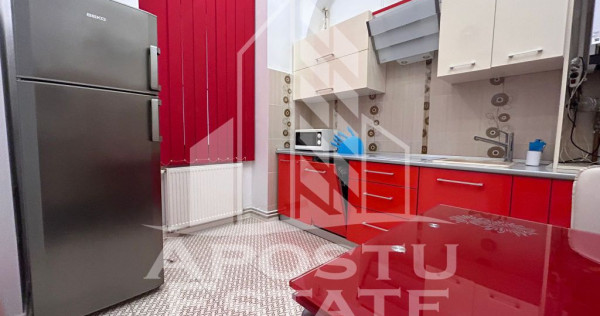 Apartament 2 camere, renovat cu loc de parcare in Piata L...