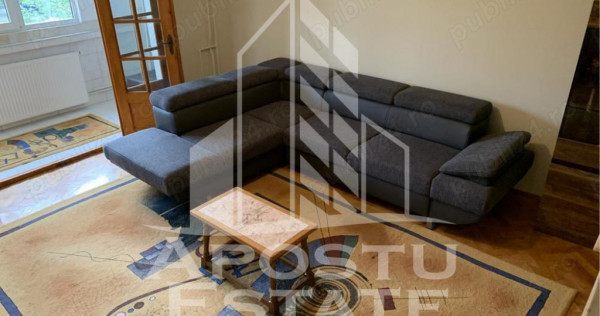 Apartament cu 3 camere, decomandat, centrala proprie,in z...