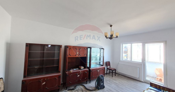 Apartament cu 3 camere de vânzare în zona Central