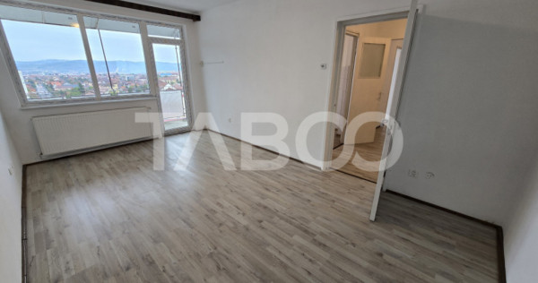 Apartament decomandat de vanzare cu 3 camere balcon zona Mih