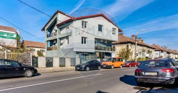 De vanzare - Cladire de birouri zona Parcul Feroviarilor