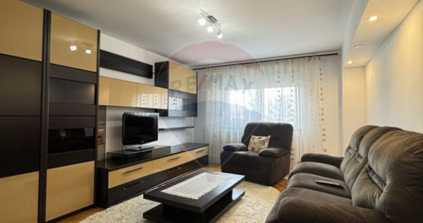 Apartament cu 3 camere de vânzare în zona Vitrometan