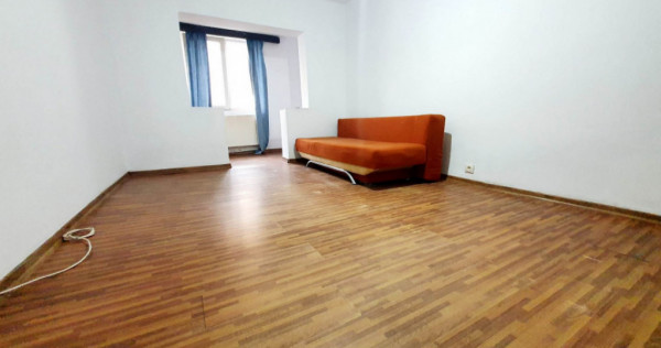 Inchiriere apartament 2 camere, situat în Târgu Jiu, Str.D